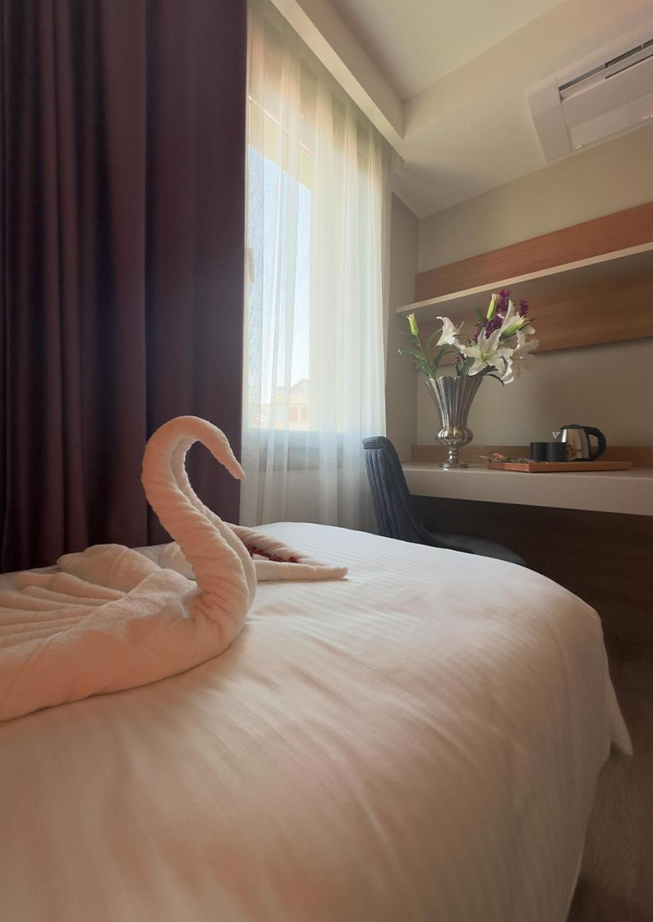 Hotel Frezya - Exclusively Woman Estambul Exterior foto
