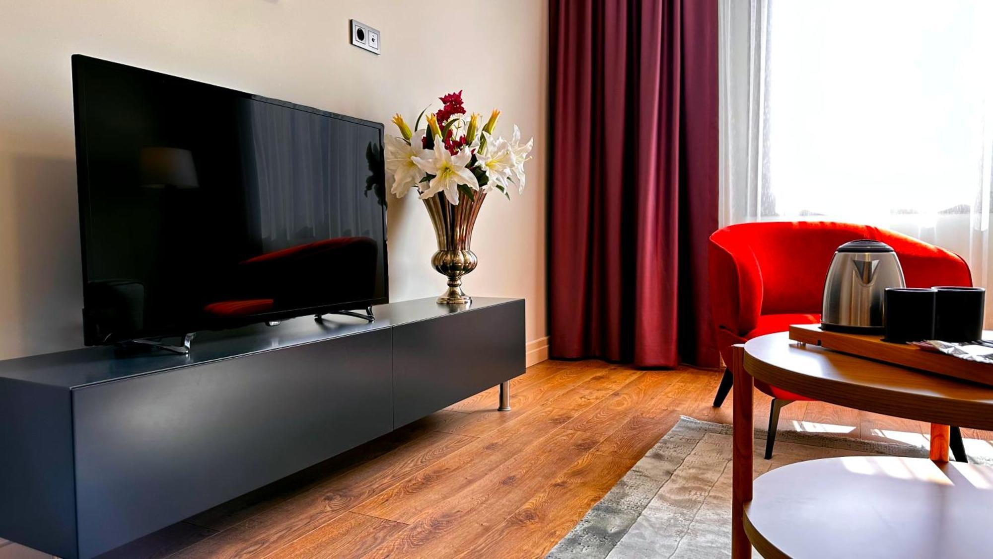 Hotel Frezya - Exclusively Woman Estambul Exterior foto